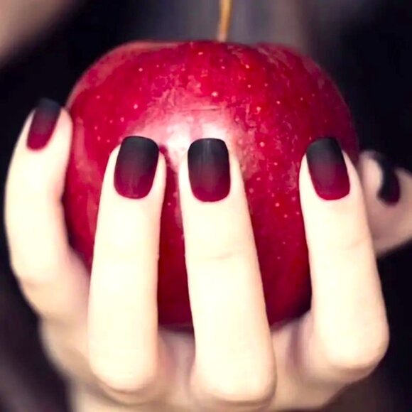 24 Red Ombre Nails Press On Style Matte Manicure Sexy Fade Goth Punk Reusable - Picture 1 of 6